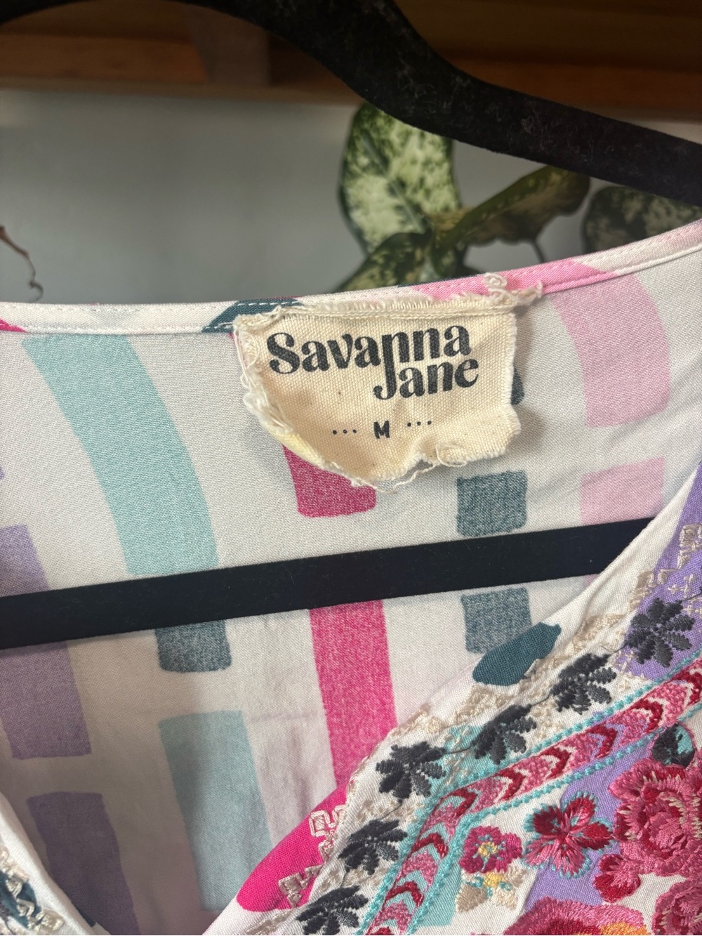 Savanna Jane White Pink Purple Multi-Color Embroidered Peasant Tunic | Medium - Picture 5 of 6